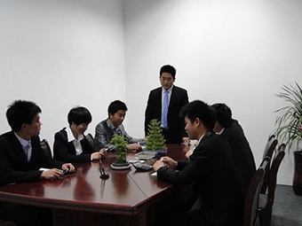 聚焦“四風”——公司召開中心組（擴大）專題學習會